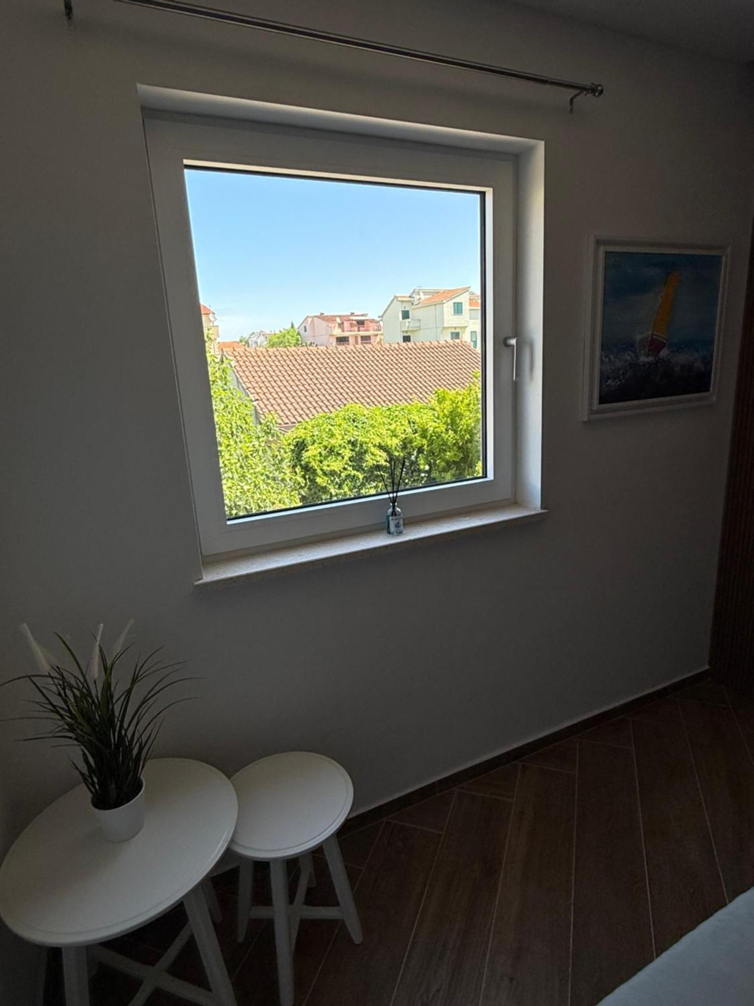 Apartman Trusic Pirovac Bagian luar foto