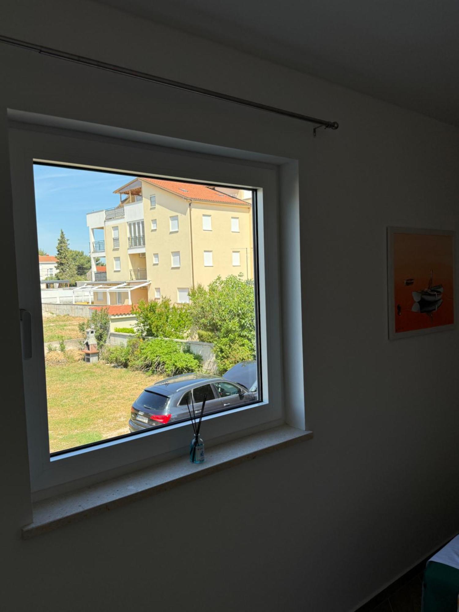 Apartman Trusic Pirovac Bagian luar foto