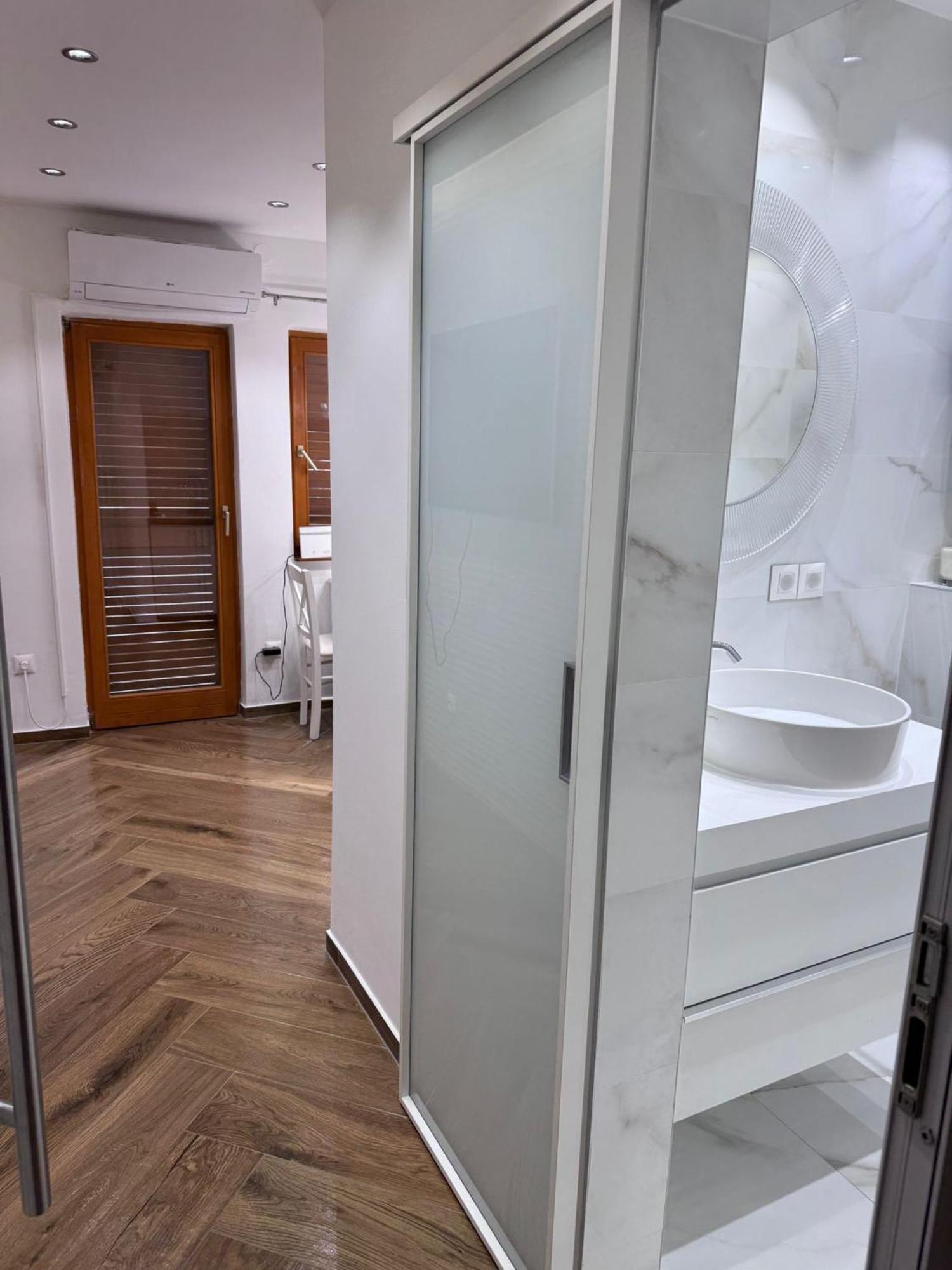 Apartman Trusic Pirovac Bagian luar foto